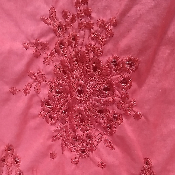 Women's Raspberry Blouse - Picture 4 of 16